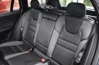 Volvo V60 Volvo V60 T6 350pk AWD Plus Dark | Climate | S/K Dak | Harman Kardon | Tre - afbeelding nr 17