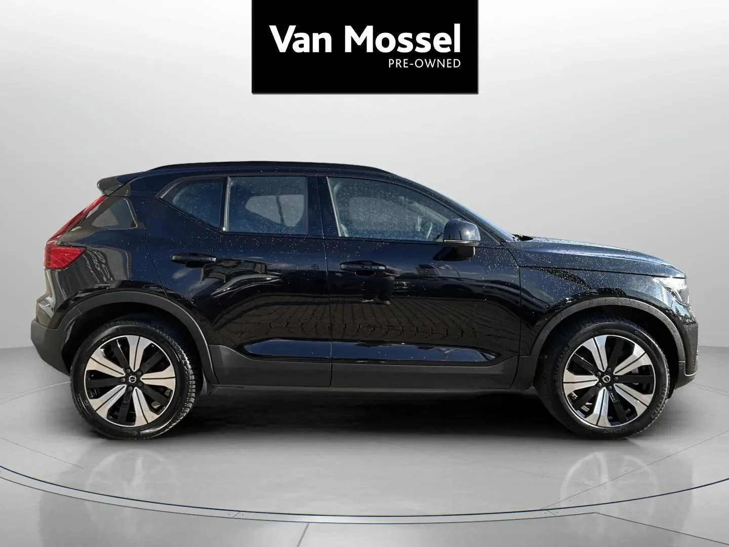 Volvo-XC40-image-3