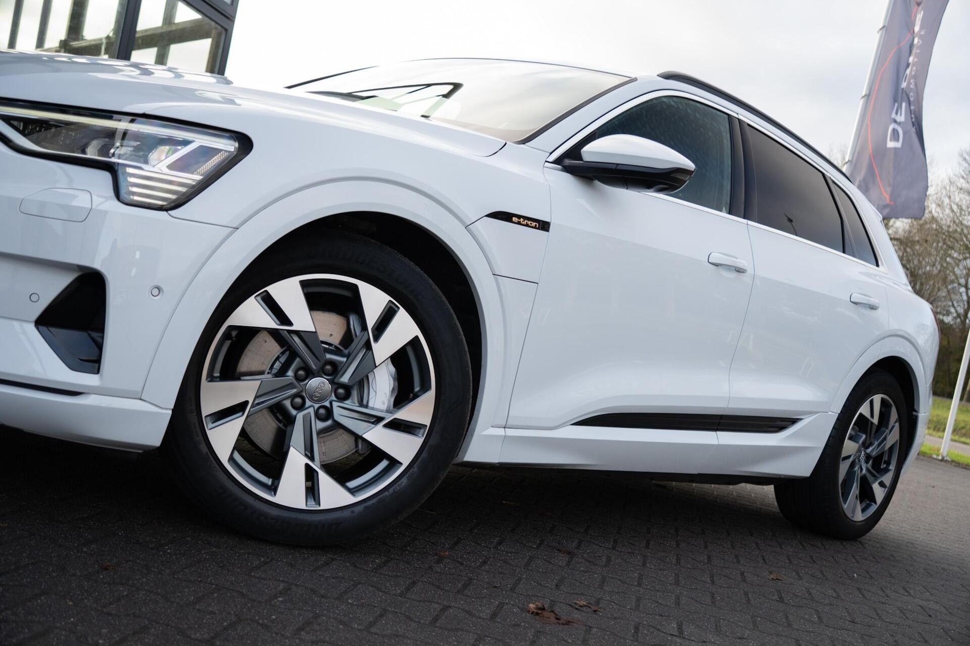 Hoofdafbeelding Audi e-tron