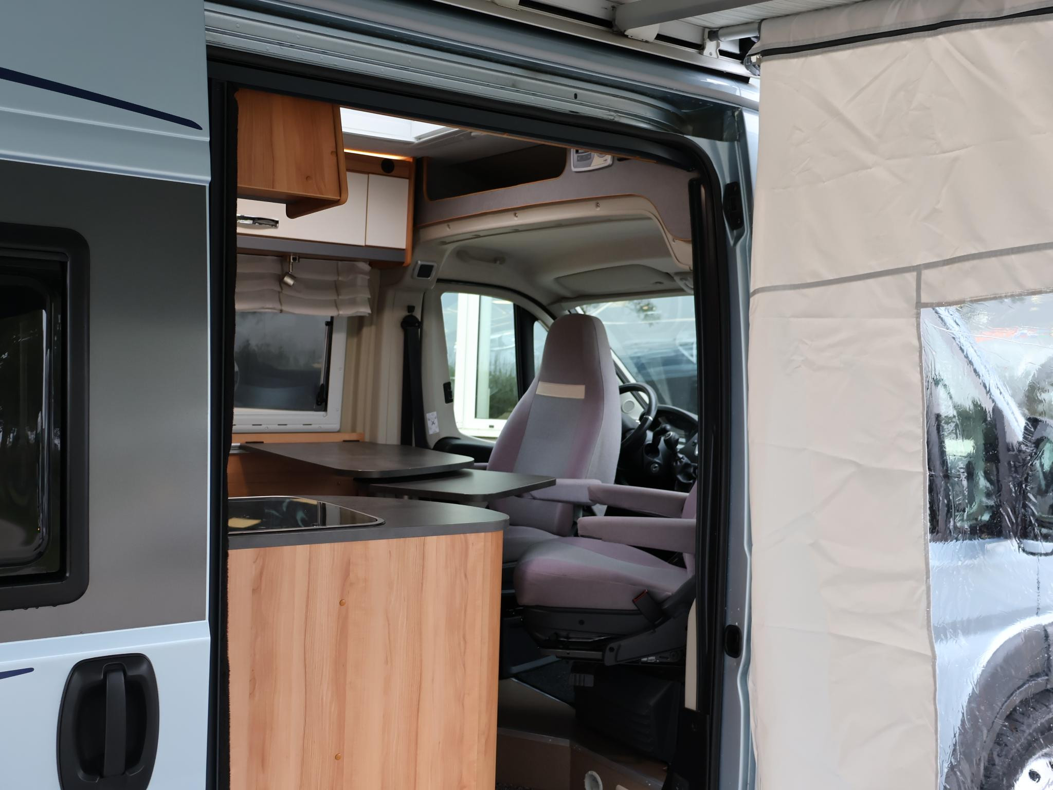 Hoofdafbeelding Pössl Summit 640