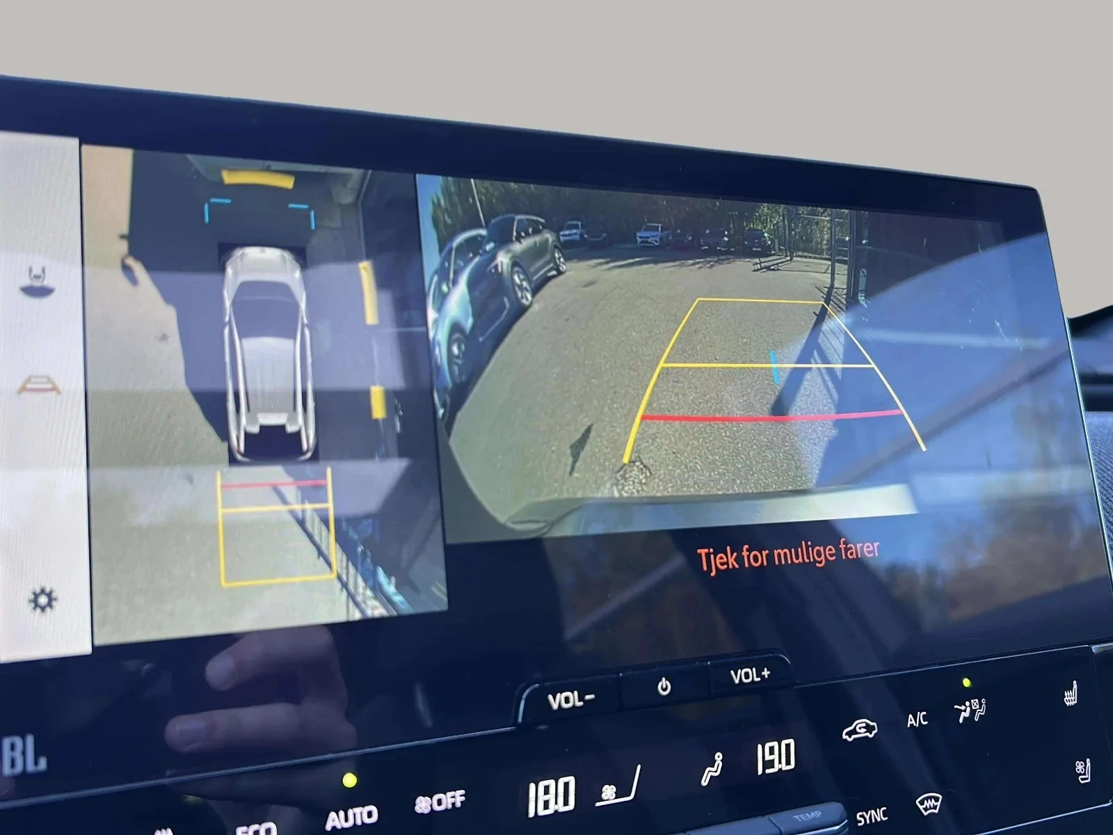 Toyota-bZ4X-image-17