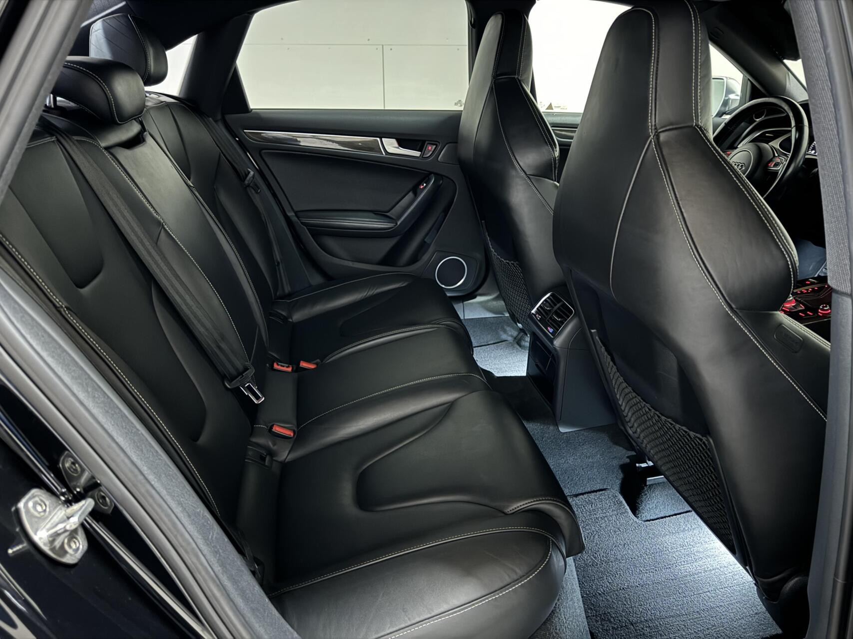 Hoofdafbeelding Audi S4