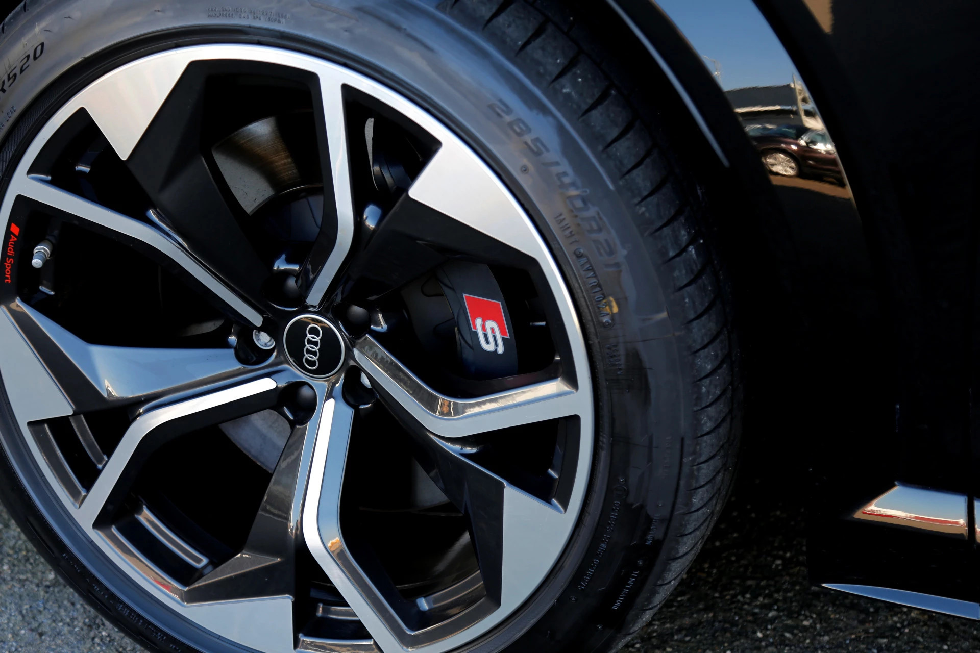 Hoofdafbeelding Audi e-tron