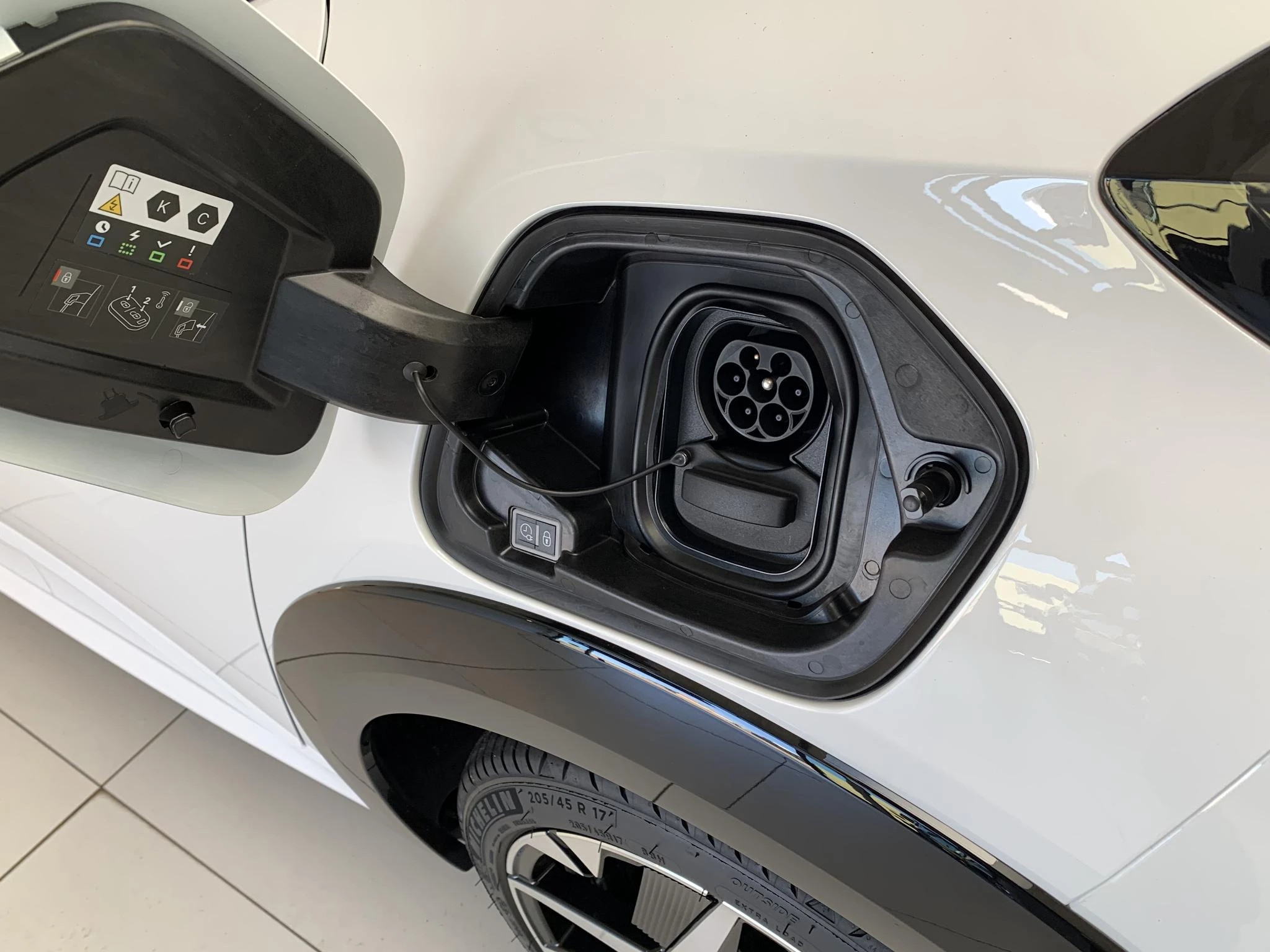 Hoofdafbeelding Peugeot e-208