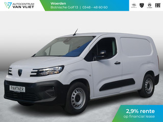 Peugeot e-Partner L2 50 kWh | 1,9% rente | navi incl. Apple Carplay | 2x camera | 3-zitter | betimmering | parkeersensoren voor/achter | rijklaarprijs