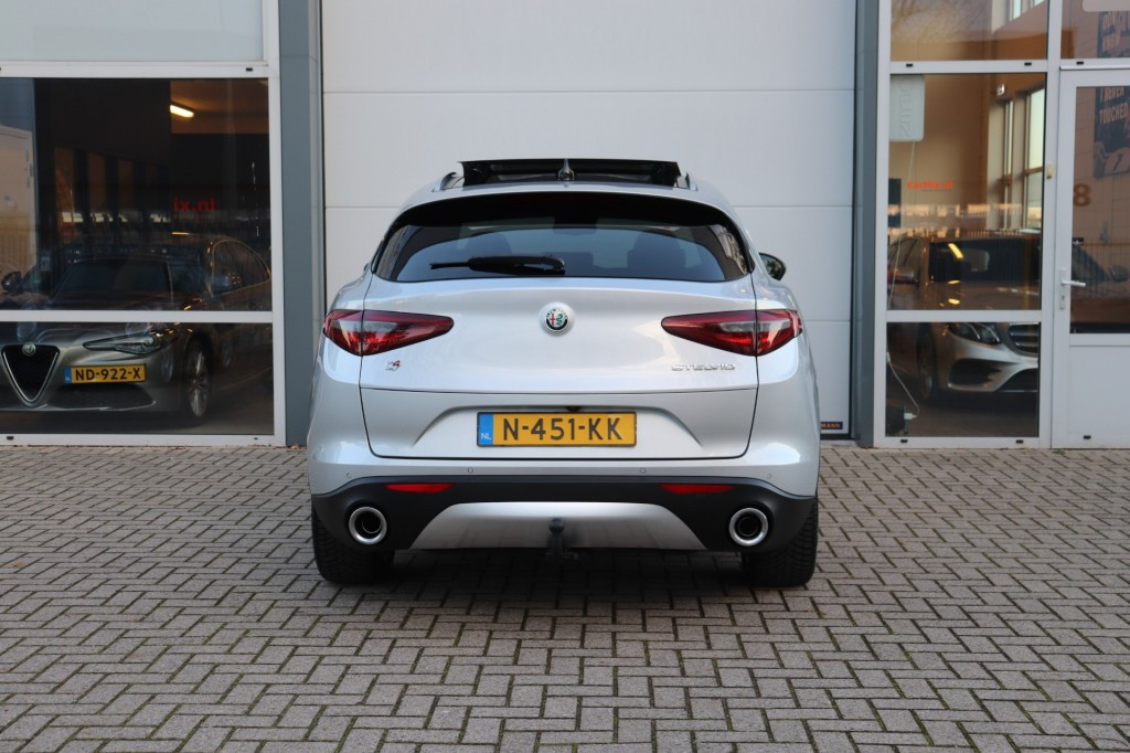 Hoofdafbeelding Alfa Romeo Stelvio