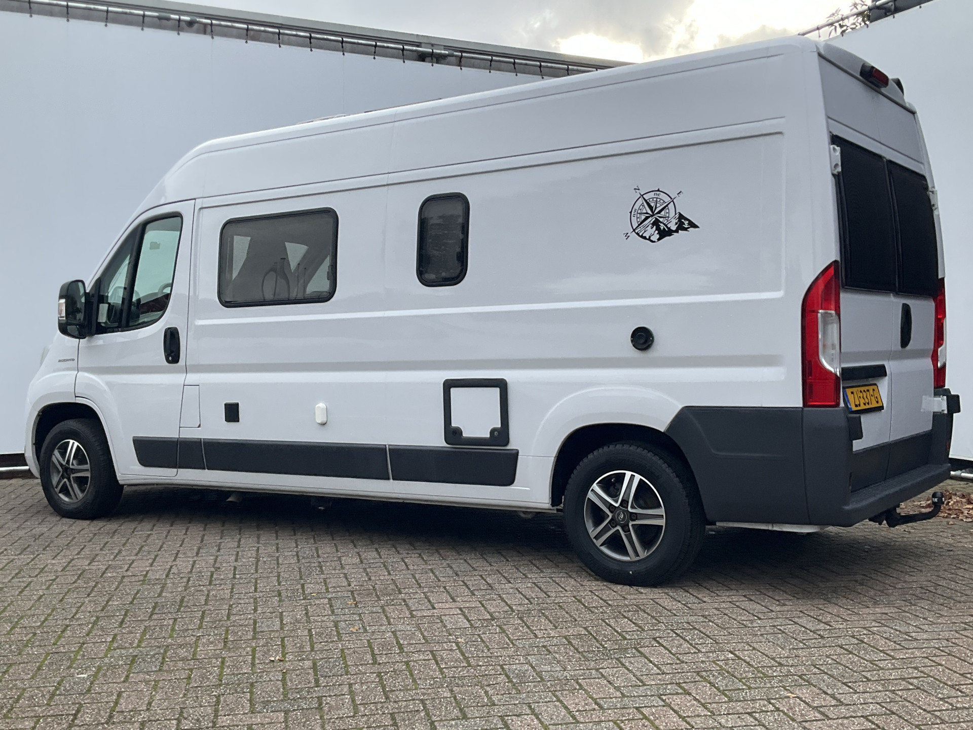 Hoofdafbeelding Knaus R07