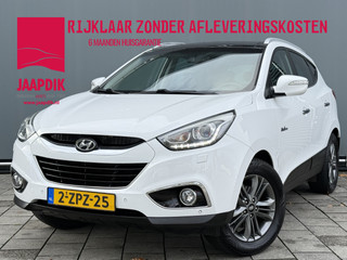 Hoofdafbeelding Hyundai ix35 Hyundai ix35 BWJ 2015 | 1.6i 135PK i-Catcher | TREKHAAK | PANO DAK | LEER | CLIMA | NAVI | CAMERA | STOEL VERW | PRIVACY GLASS |