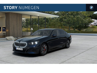 Hoofdafbeelding BMW i5 BMW i5 eDrive40 M Sport / Panoramadak / Adaptieve LED / Verwarmd stuurwiel / Bowers & Wilkins / Live Cockpit Professional / Parking Assistant Plus