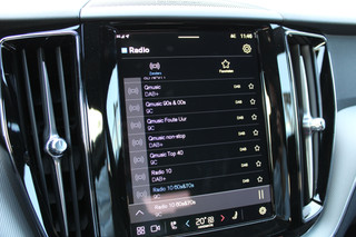Volvo XC60 Volvo XC60 2.0 T6 Plug-in hybrid AWD Plus Black Edition | Panoramadak | H&K | 360 camera | Winterpack - afbeelding nr 22