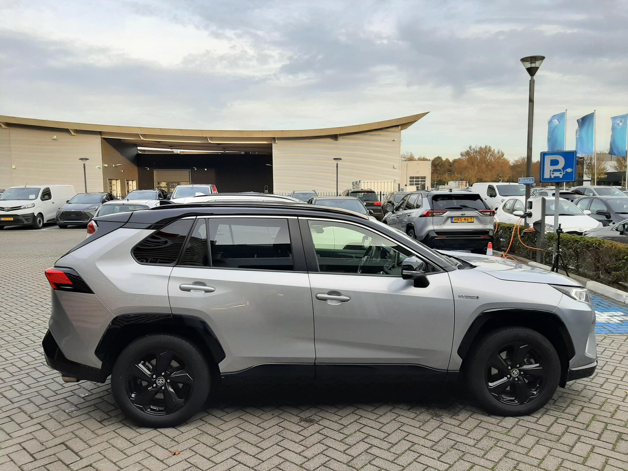 Hoofdafbeelding Toyota RAV4