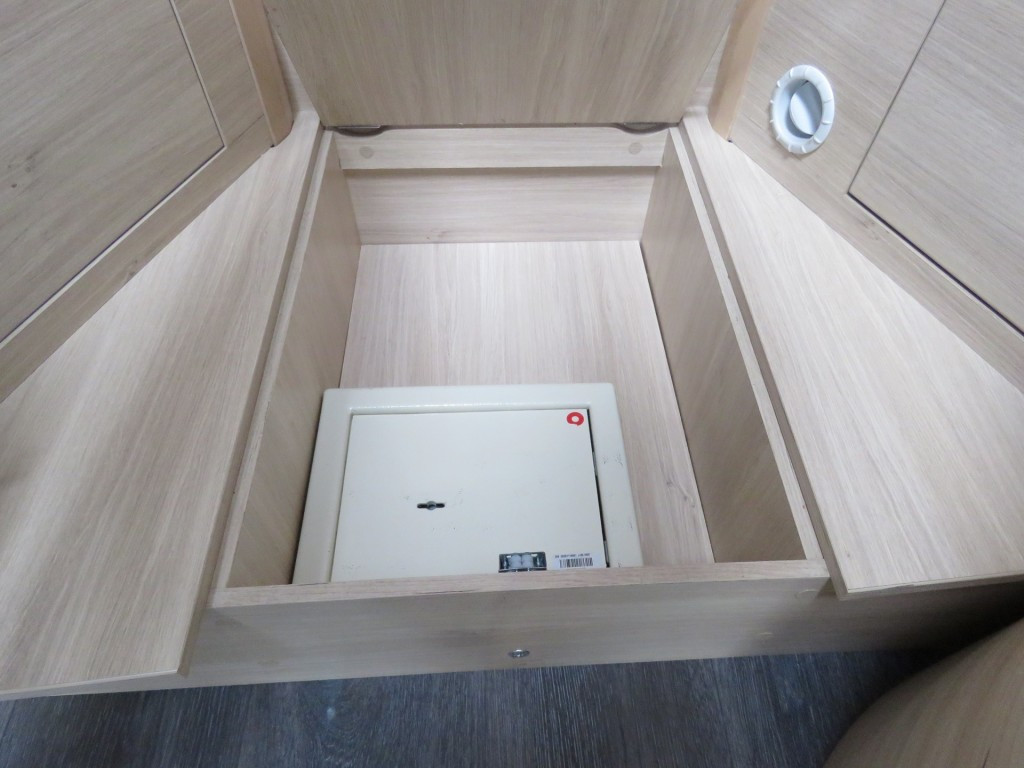 Hoofdafbeelding Chausson 627 Ga 5-pers. Titanium Vip