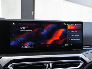 BMW 3 Serie BMW 3 Serie Touring M340i xDrive M-Sport | Pano | Leder | HUD | HiFi | 19