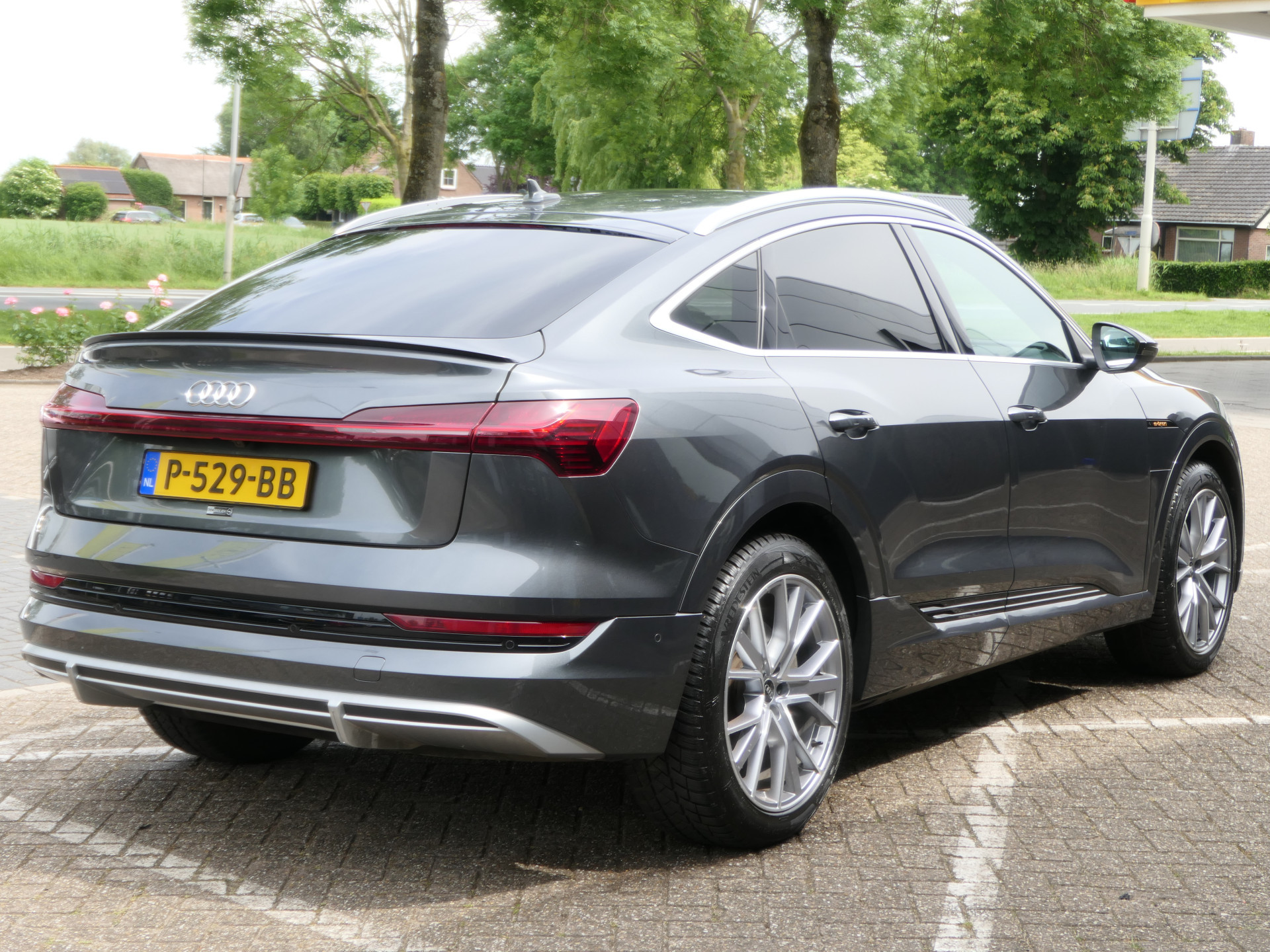 Hoofdafbeelding Audi e-tron