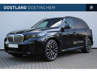 BMW X5 xDrive50e High Executive M Sport Automaat / Panoramadak / Trekhaak / Soft-Close / Adaptief onderstel / Massagefunctie / Parking Assistant Professional / Adaptieve LED / Harman Kardon