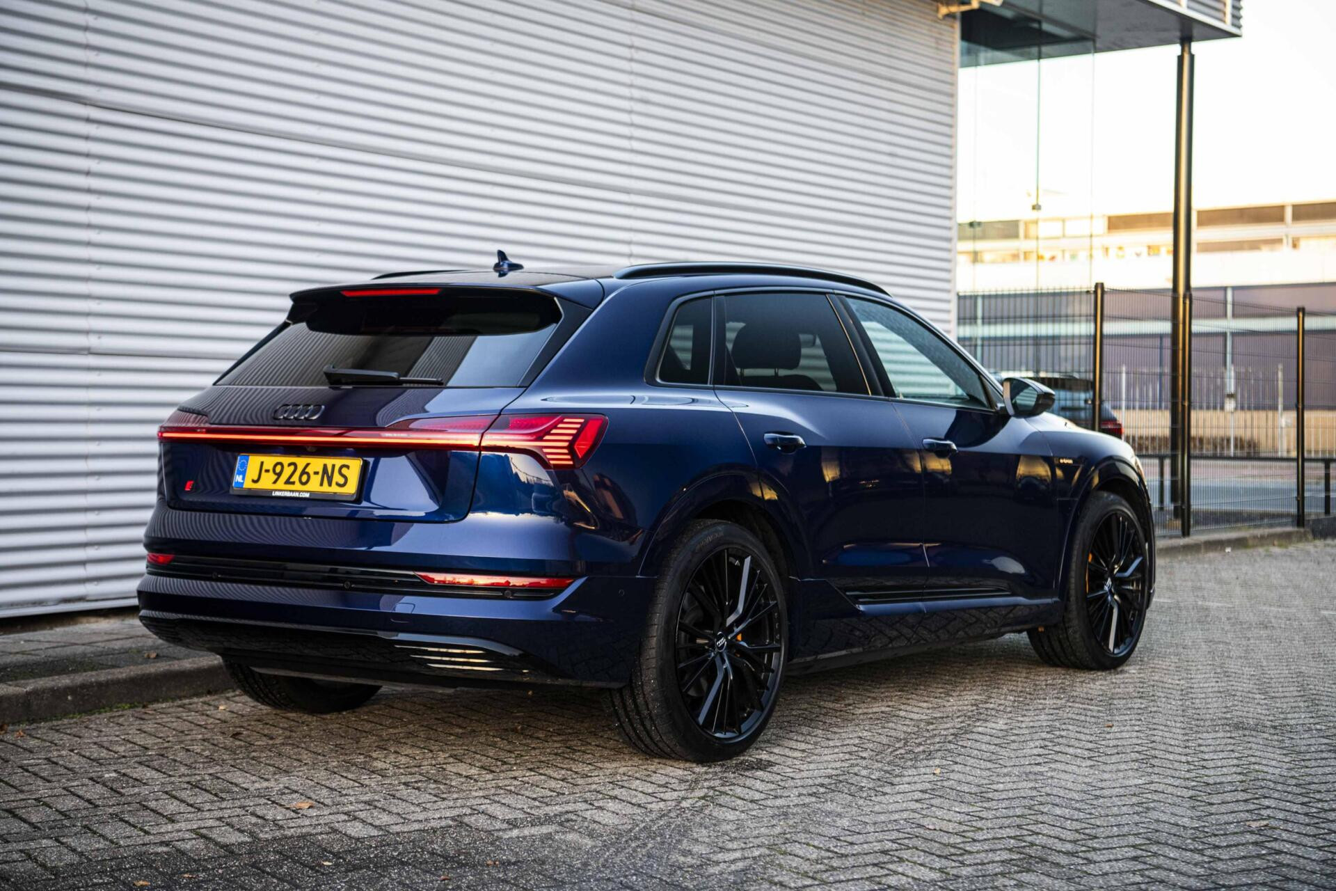 Hoofdafbeelding Audi e-tron