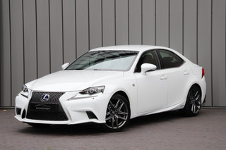 Lexus IS 300h F Sport Line | 223PK | Led | Stoelverwarming | Leder | Pdc | Clima | Navi | Cruise | Elek. Stoelen | 2015.