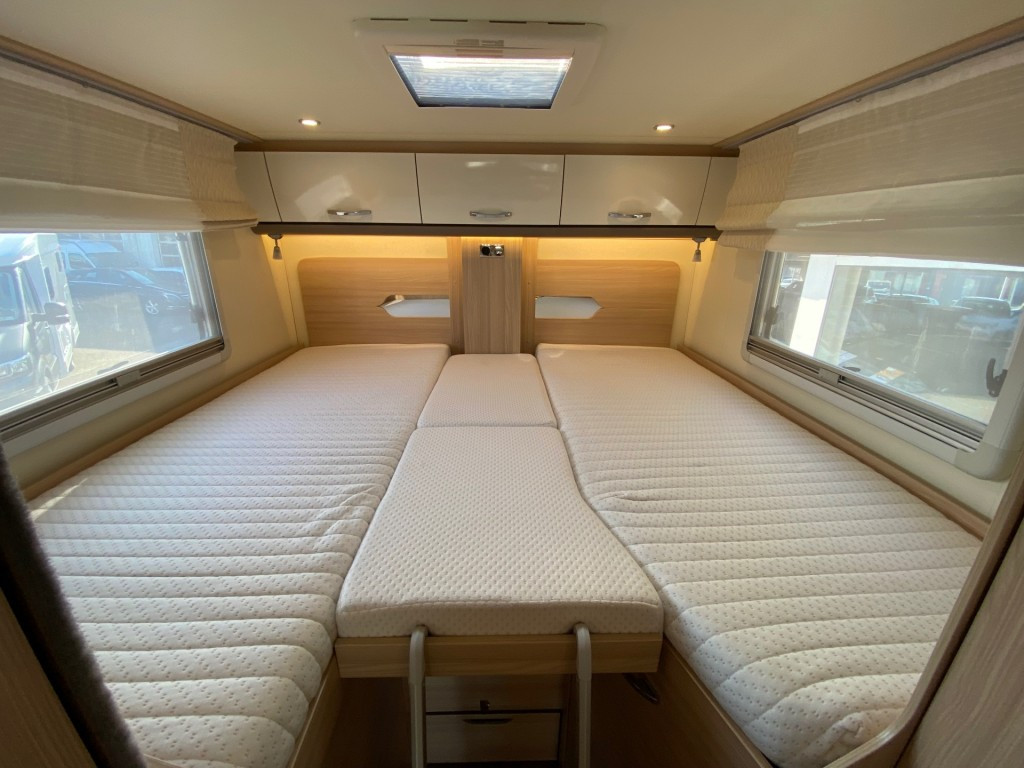 Hoofdafbeelding Bürstner Lyseo T 728g Aut. 36.997km 2017 Dakairco