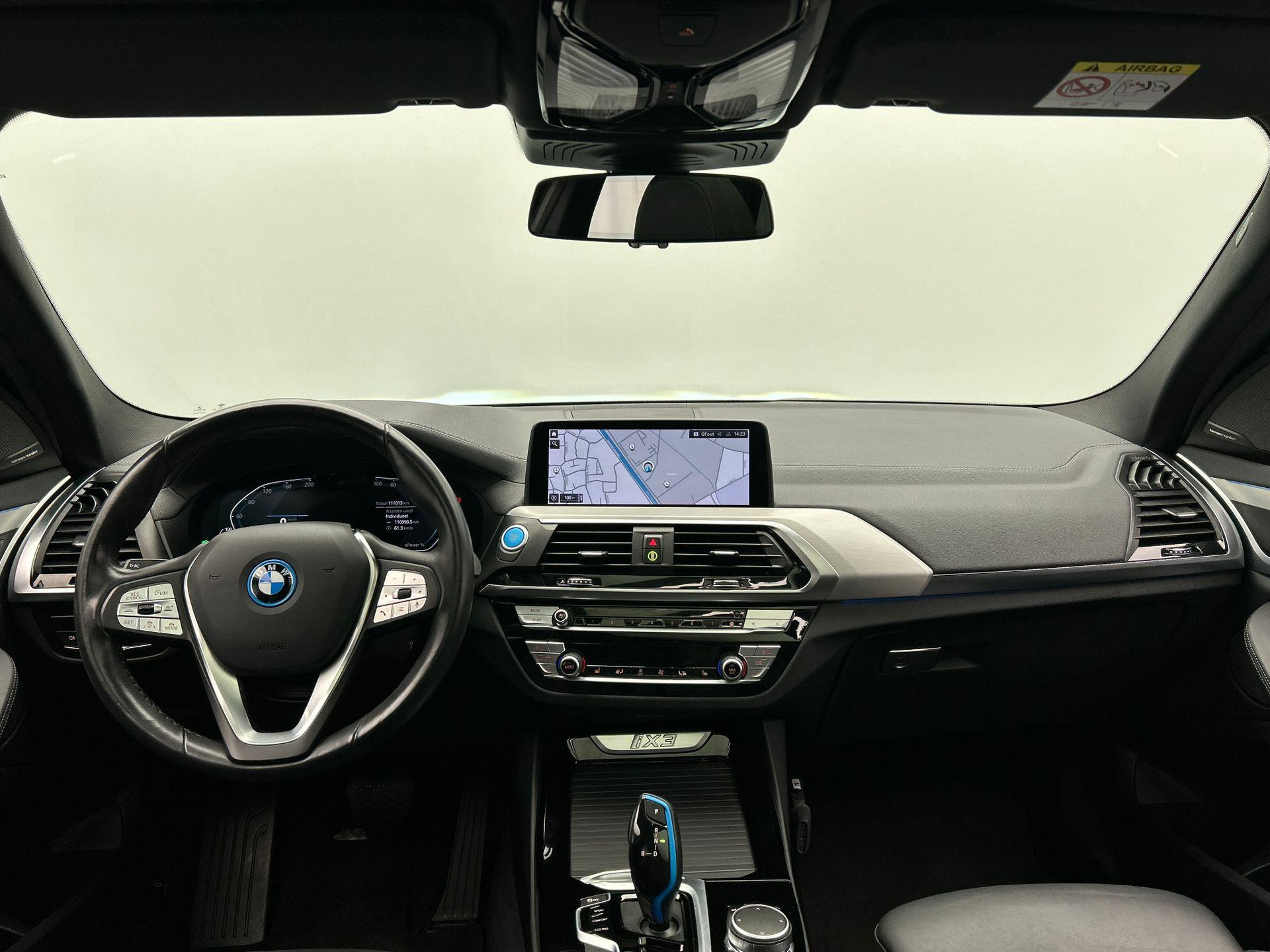 Hoofdafbeelding BMW iX3