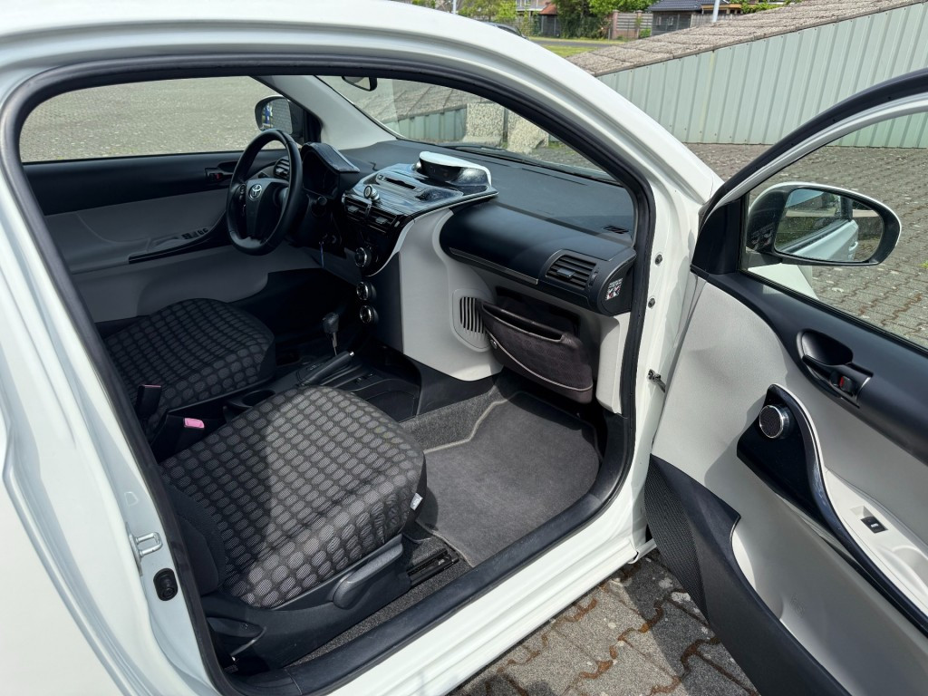 Hoofdafbeelding Toyota iQ