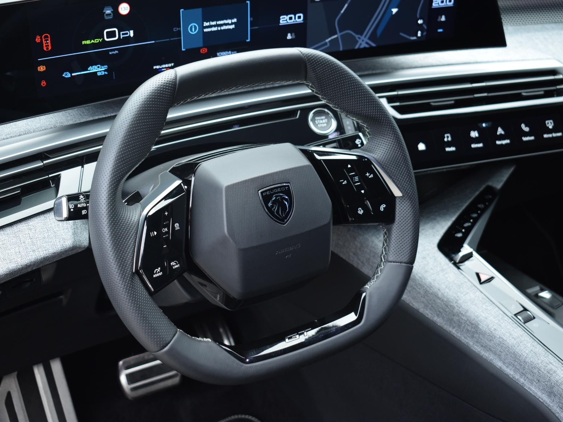 Hoofdafbeelding Peugeot e-3008