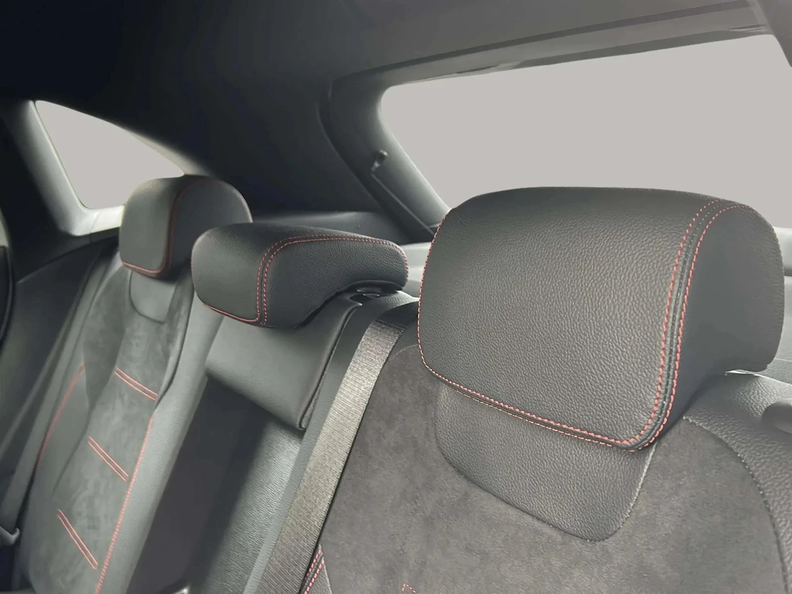 Mercedes-Benz-EQA-image-14