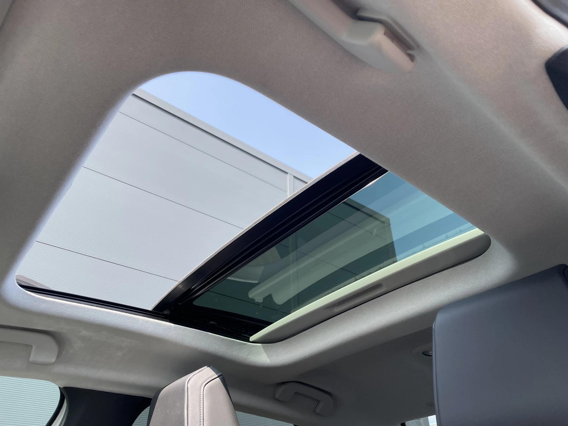 Hoofdafbeelding Citroën ë-C4 X