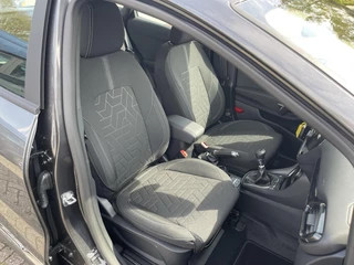 Ford Puma Ford Puma 1.0 EcoBoost Hybrid Titanium 125pk | Winterpack | Climate control | Achteruitrijcamera | Navigatie - afbeelding nr 14