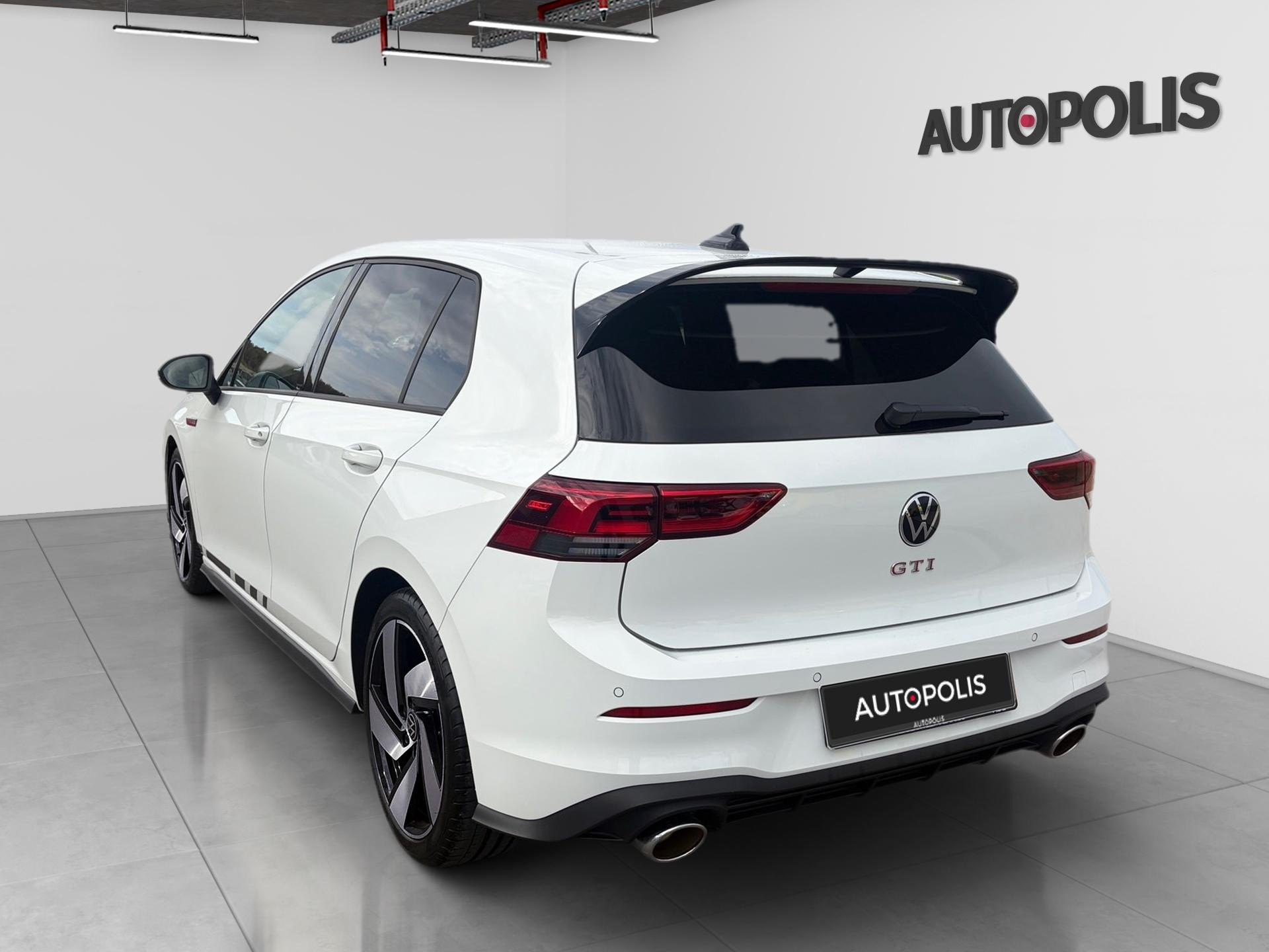 Volkswagen-Golf-image-17