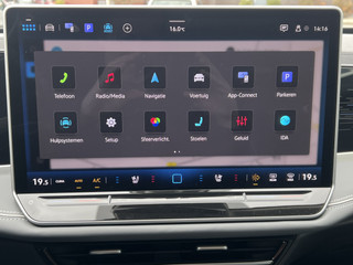 Volkswagen Passat Volkswagen Passat Variant 1.5 eTSI 150 pk Elegance Business Navigatie Panoramadak Trekhaak IQ Light Leder Elek Stoelen + Verwarming + Koeling + Massage 360 Camera Extra Getint Glas Vol Opties BTW Auto MHEV - afbeelding nr 17