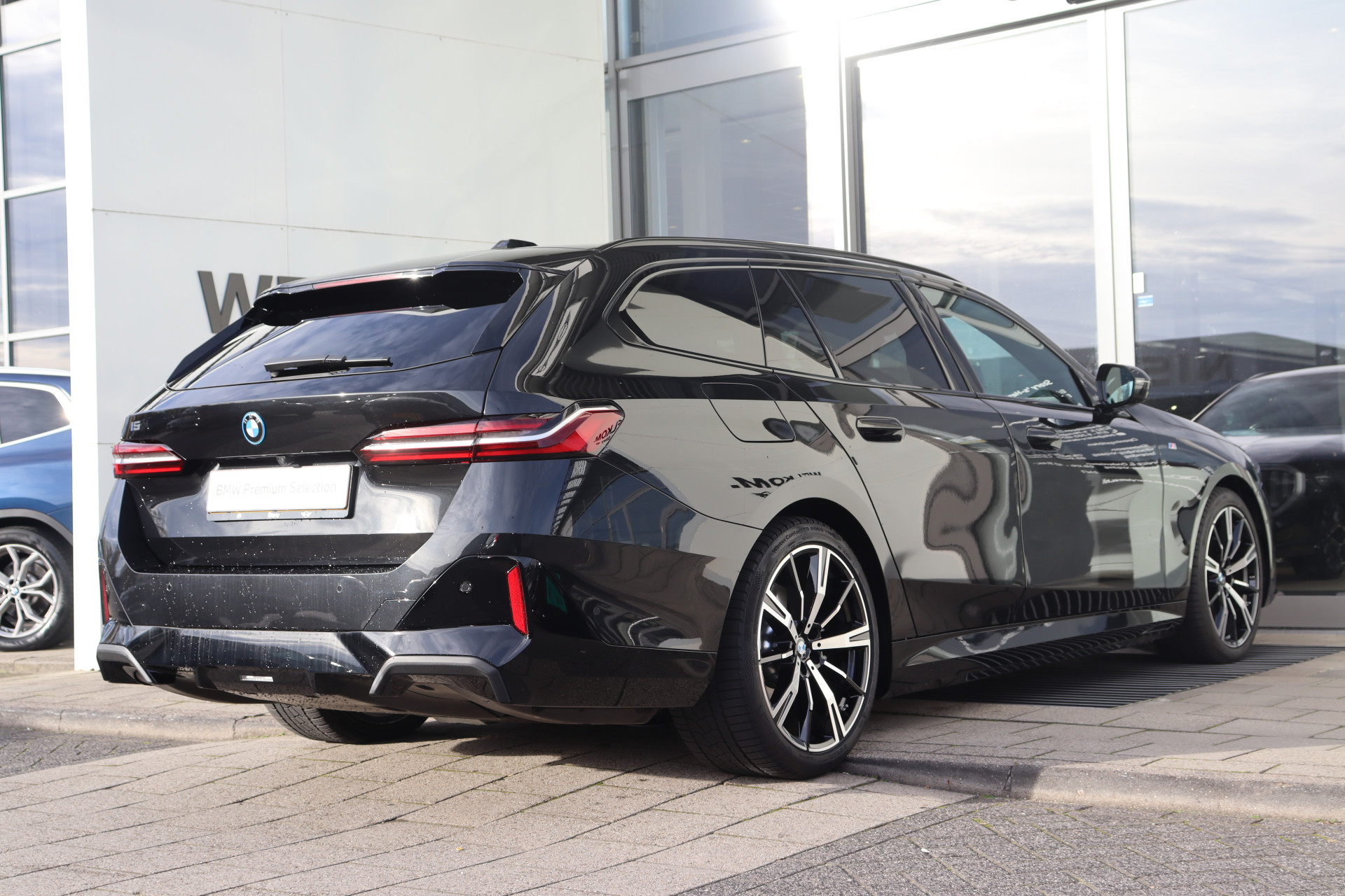 Hoofdafbeelding BMW i5
