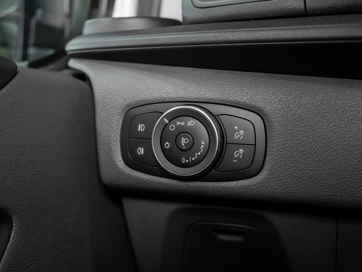 Ford-Transit Custom-image-18