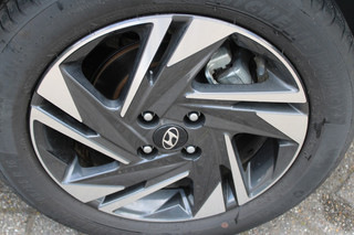 Hyundai i20 Hyundai i20 1.0 T-GDI Premium Cam/Clima/Carplay/Navi/Led/Winter. 