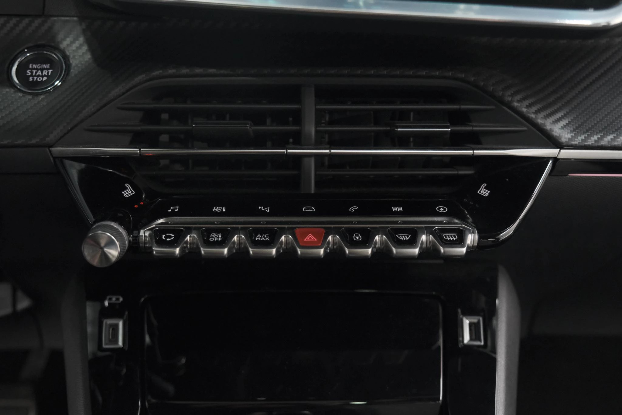 Hoofdafbeelding Peugeot e-2008