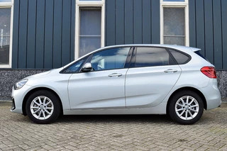 BMW 2 Serie BMW 2 Serie Active Tourer 220i Executive Edition Rijklaarprijs-Garantie 1e Eigenaar Navigatie Led Sport Interieur Head-Up - afbeelding nr 2