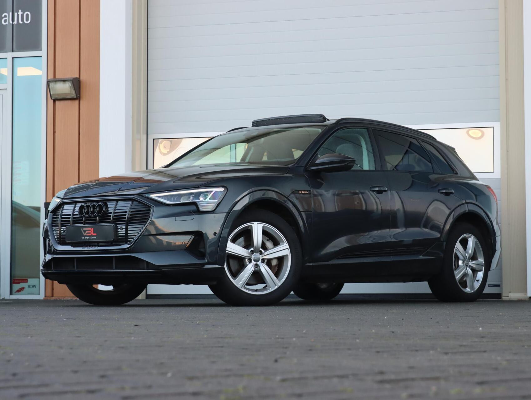 Hoofdafbeelding Audi e-tron