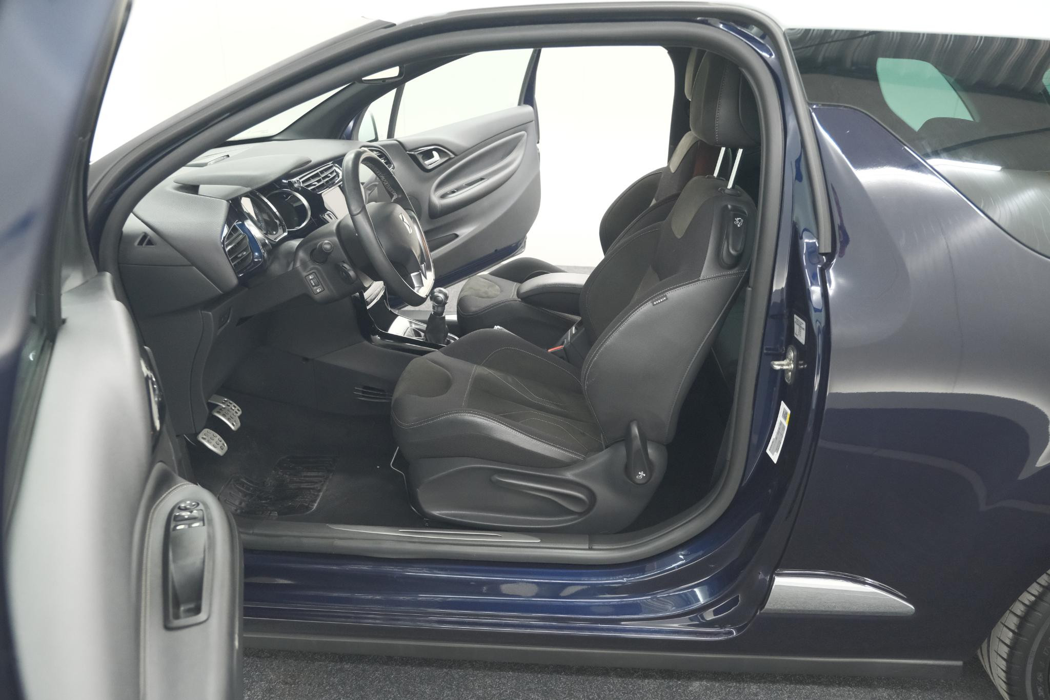 Hoofdafbeelding DS DS 3