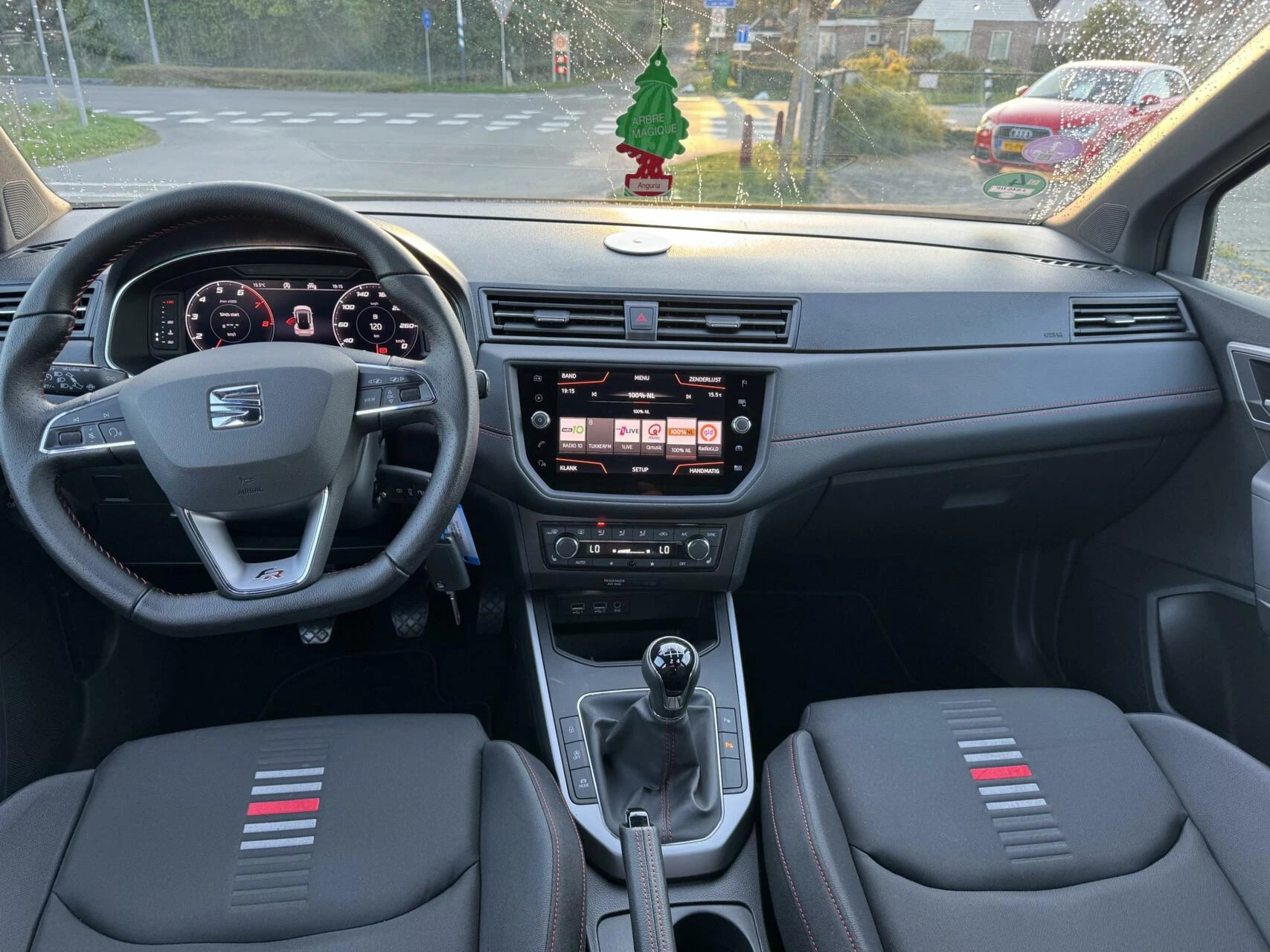 Hoofdafbeelding SEAT Arona