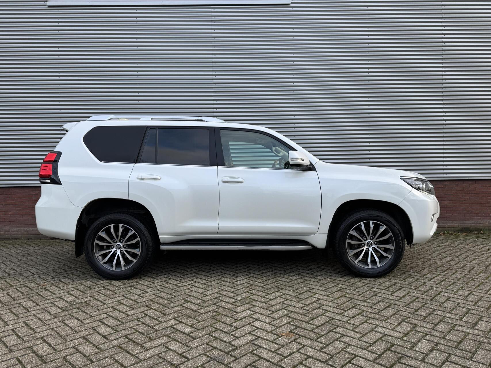 Hoofdafbeelding Toyota Land Cruiser