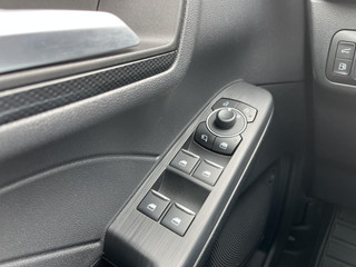 Ford Kuga Ford Kuga 2.5 PHEV ST-Line X 225pk | Driver Assistance Pack | Wegklapbare Trekhaak | Winterpack | Verlengde Fabrieksgarantie tot 05-2028 - afbeelding nr 29