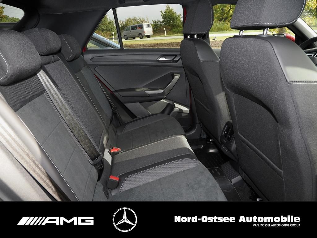 Volkswagen-T-Roc-image-11