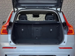 Volvo XC60 Volvo XC60 2.0 T6 350PK PHEV AWD PLUS DARK LONG RANGE PANO HARMAN-KARDON 360CAM ELEK.KLEP STUUR/STOEL VERW. Plug in Hybrid - afbeelding nr 54