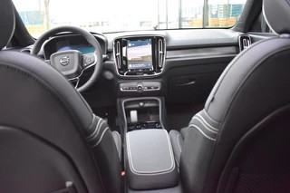 Volvo EX40 Volvo EX40 Twin Motor Ultra Black Edition 442pk/82kWh | Trekhaak | Pixel Le - afbeelding nr 15