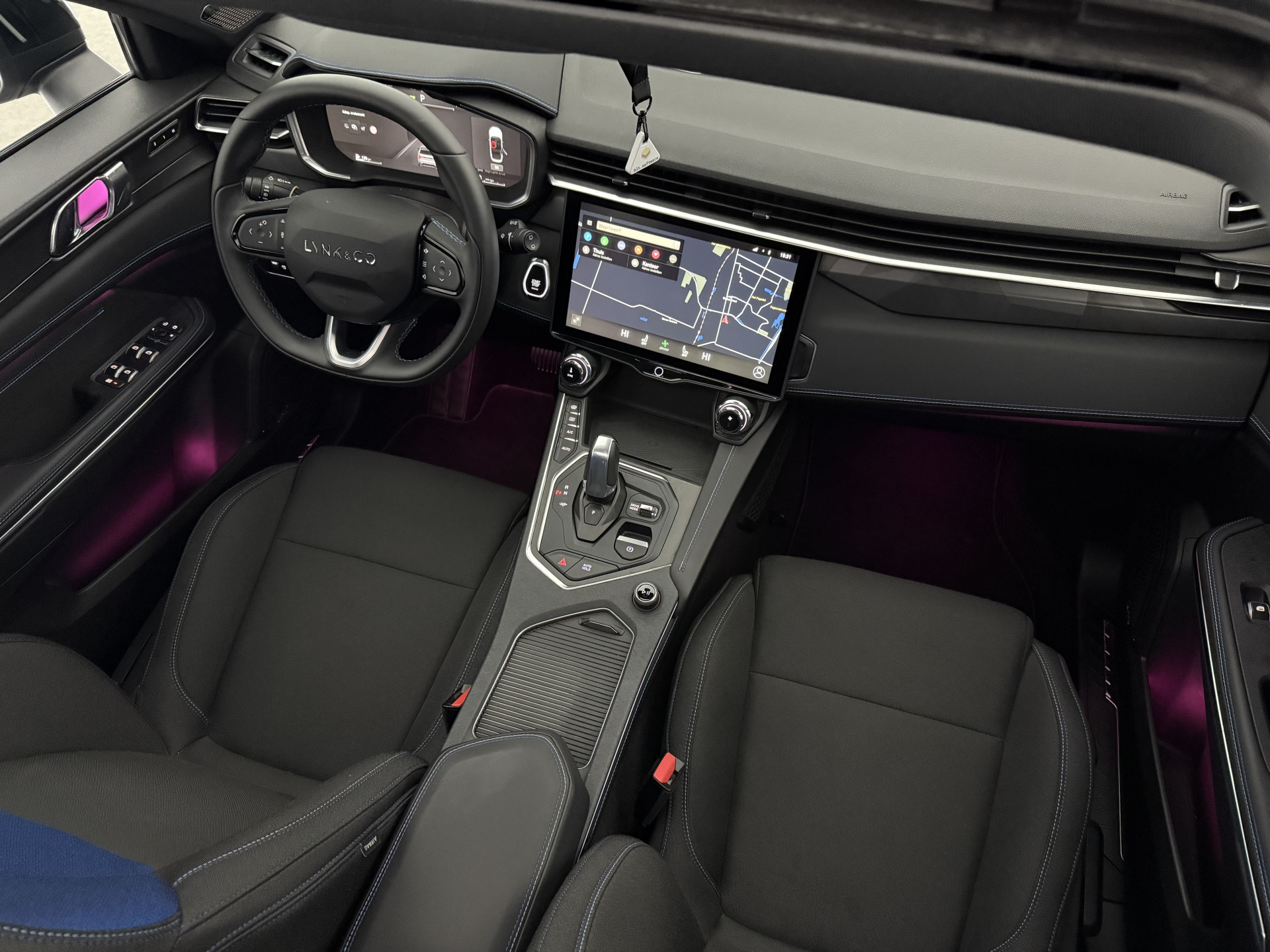 Hoofdafbeelding Lynk & Co 01