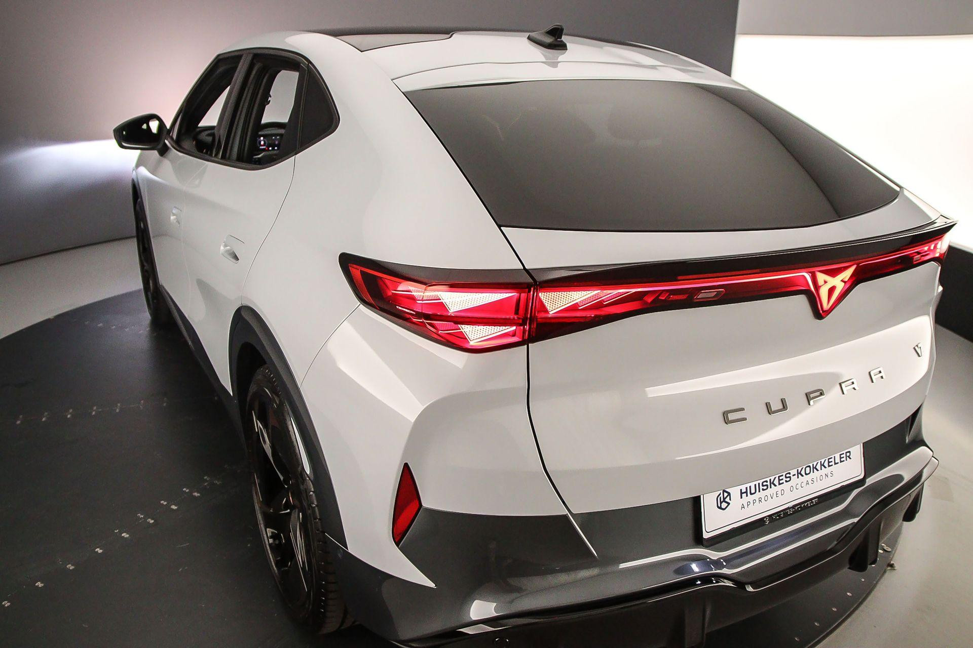 Hoofdafbeelding CUPRA Tavascan