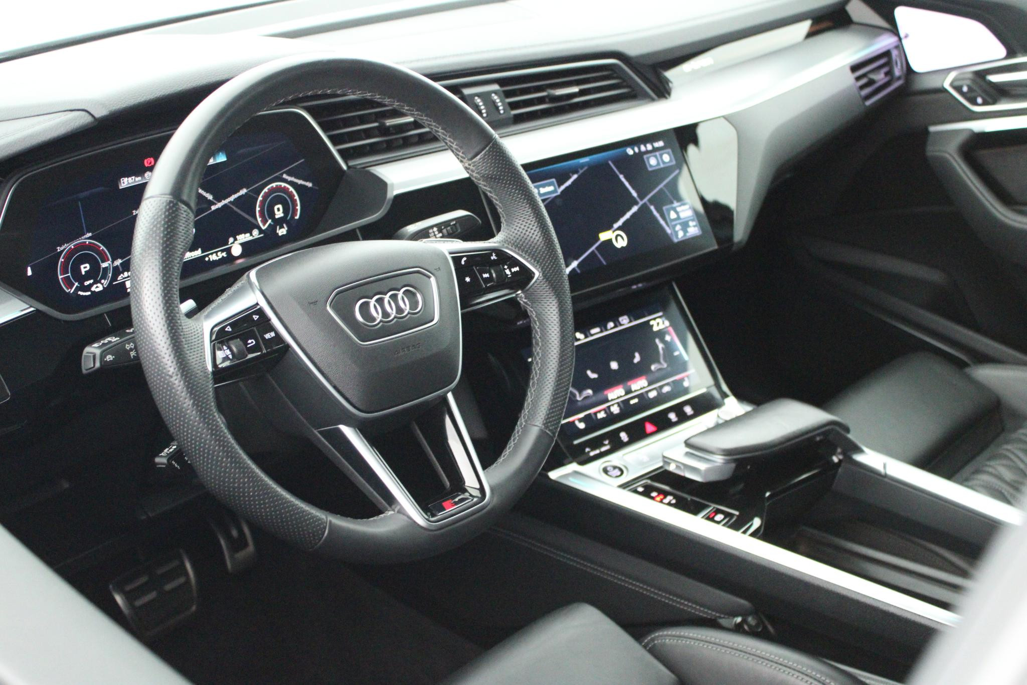 Hoofdafbeelding Audi Q8 Sportback e-tron