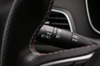 Renault Megane E-Tech Renault Megane E-Tech Estate 1.6 Plug-In Hybrid 160 R.S. Line - All-in rijklrprs | Dealer ond. | Navi | Cruise - afbeelding nr 37