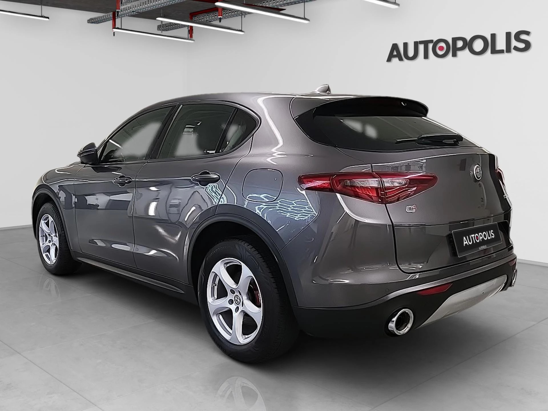 Alfa Romeo-Stelvio-image-1