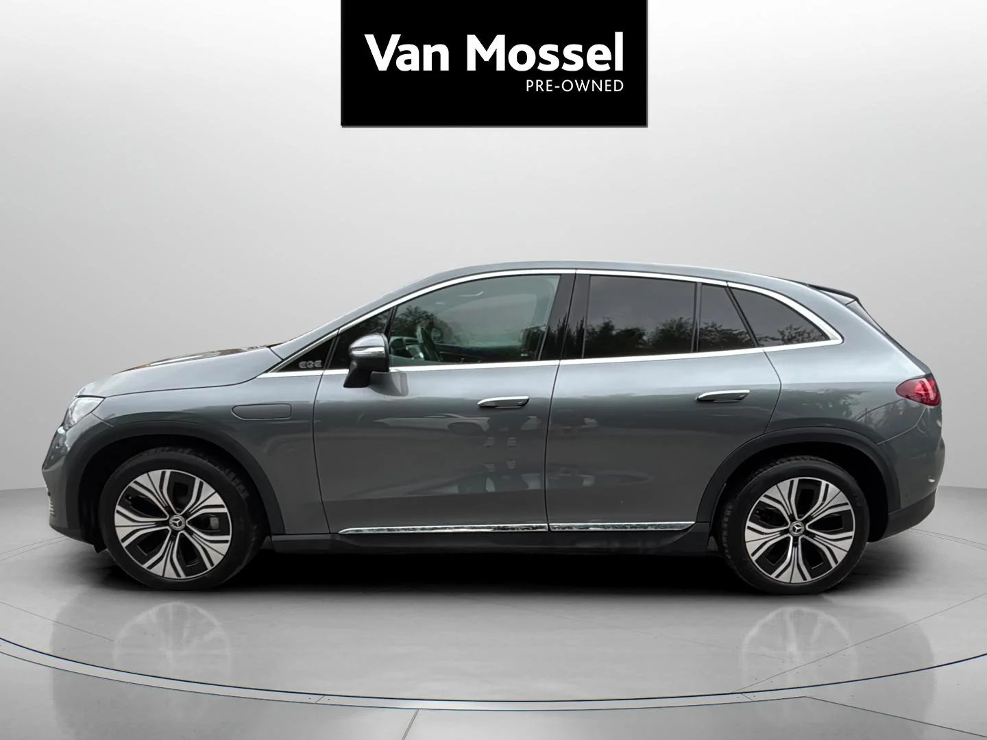 Mercedes-Benz-EQE-image-1