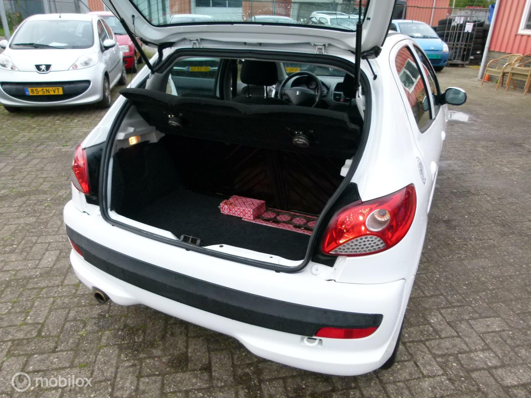 Hoofdafbeelding Peugeot 206